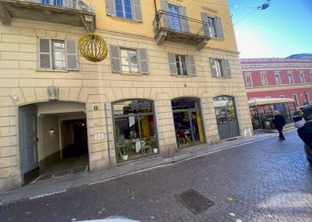 Facciata - Trilocale via Festa del Perdono, 1, Milano - foto 27