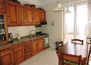 Cucina - Quadrilocale via dei Landi, 1, Genova (zona Sampierdarena) - foto 11