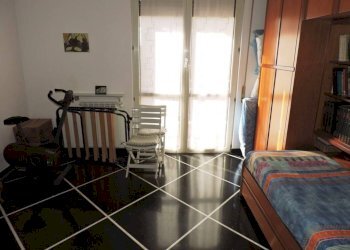 Camera da letto - Quadrilocale via dei Landi, 1, Genova (zona Sampierdarena) - foto 13