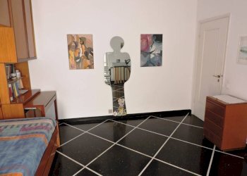 Camera da letto - Quadrilocale via dei Landi, 1, Genova (zona Sampierdarena) - foto 16