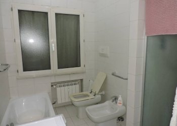 Bagno - Quadrilocale via dei Landi, 1, Genova (zona Sampierdarena) - foto 20