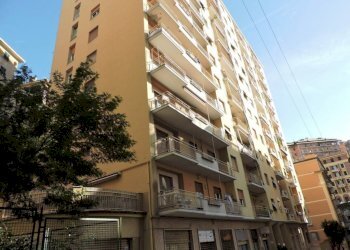 Facciata - Quadrilocale via dei Landi, 1, Genova (zona Sampierdarena) - foto 32