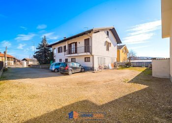 Independent house Casalgrasso - photo 24