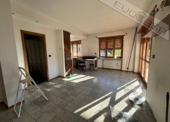 Trilocale Viale Della Pineta 16, Perosa Argentina - foto 3