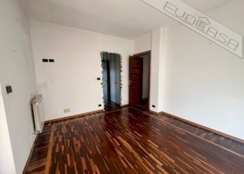 Trilocale Viale Della Pineta 16, Perosa Argentina - foto 13