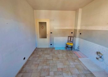 Cucina - Quadrilocale via Marmora, frazione Cerialdo, Cuneo - foto 24