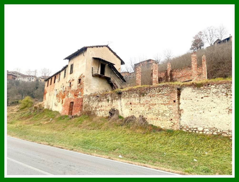 Facciata - Rustico via Salmour, 45, Fossano - foto 1