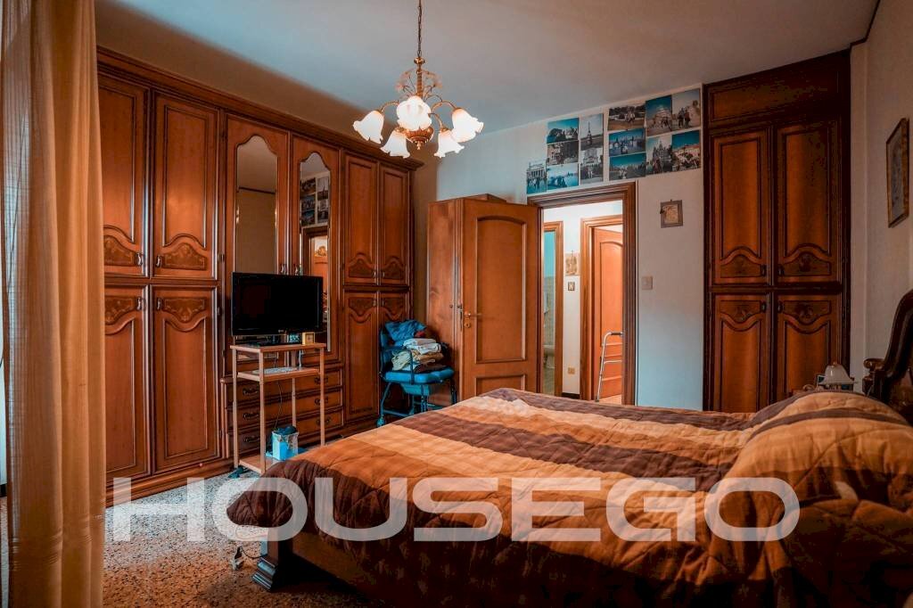 Camera da letto - Trilocale via Ernesto Stassano, 29, Genova - foto 2