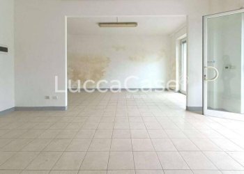 Laboratory Lucca (neighborhood Sant'Anna) - photo 2