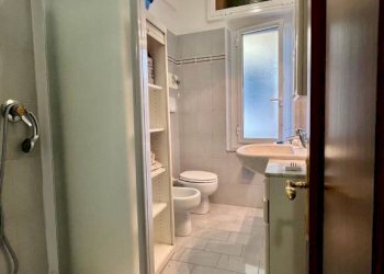 Bagno - Bilocale via Giovanni Ambrogio Molfino, 10, Genova (zona Sestri Ponente) - foto 13