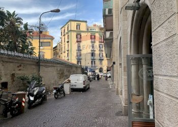 Appartamento Napoli (zona San Ferdinando) - foto 2