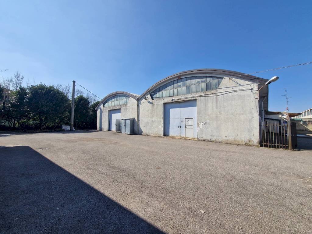 Facciata - Capannone via Thomas Alva Edison, Settimo Milanese - foto 2