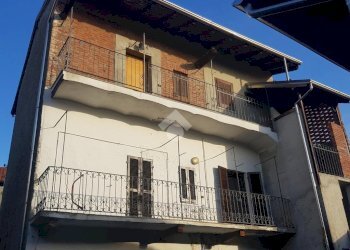 Bilocale Via giuseppe garibaldi, Pombia - foto 1