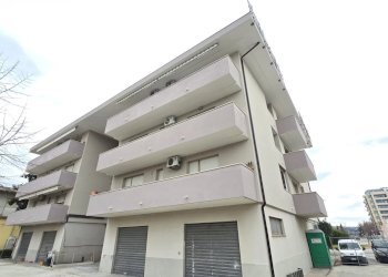 Appartamento Via Cavour, n, San Giovanni Teatino - foto 2