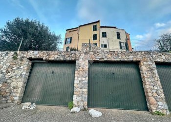 Four-room apartment Via Giuseppe Agnese, Calice Ligure - photo 1