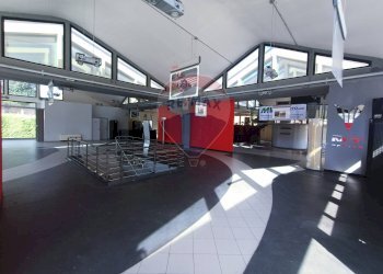 Commercial Premises Via Filippo Antolini, 11
Mazzini, Bologna (neighborhood Mazzini) - photo 2