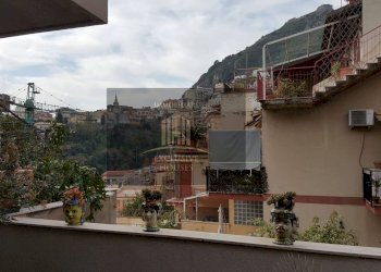 Trilocale Traversa  di Via Gaetano Martino, Taormina - foto 5