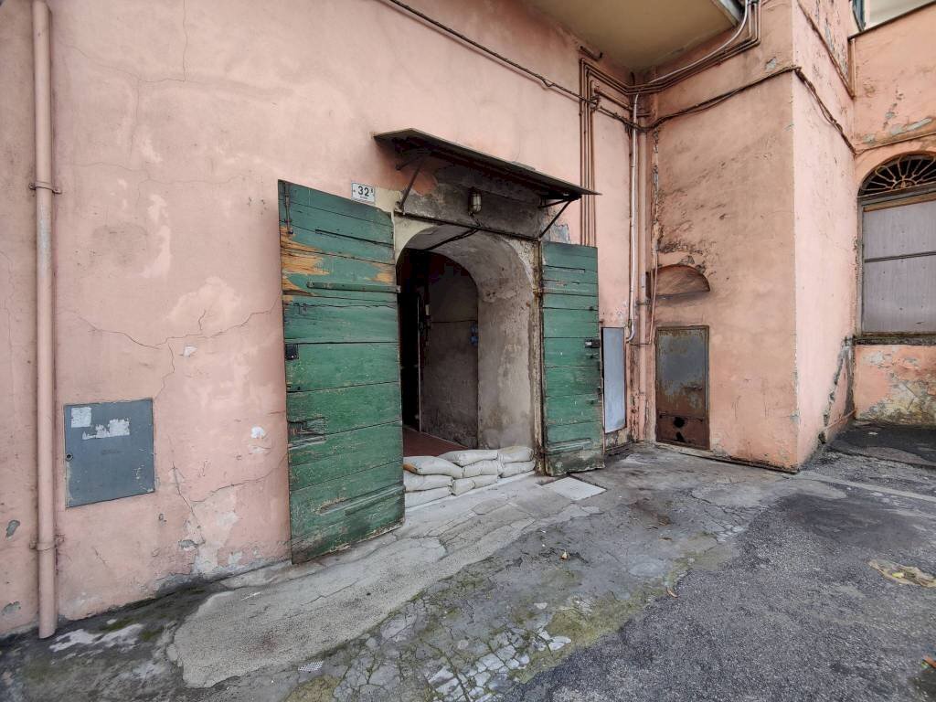 Ingresso - Magazzino via Nizza, 32, Imperia - foto 2