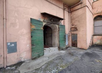 Ingresso - Magazzino via Nizza, 32, Imperia - foto 2