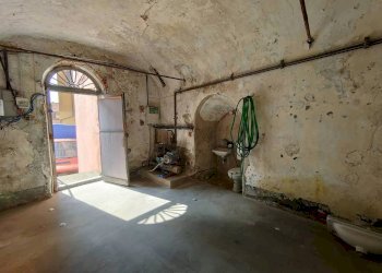 Cantina - Magazzino via Nizza, 32, Imperia - foto 12