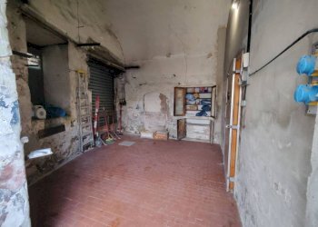 Ingresso - Magazzino via Nizza, 32, Imperia - foto 5