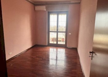 Stanza non arredata - Quadrilocale via San Giacomo, 52, Alessandria - foto 28