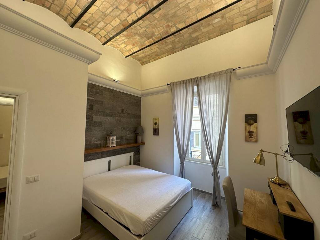 Camera da letto - Trilocale via Porto Neroniano, 10, Anzio - foto 1