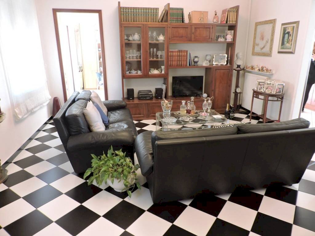 Salone - Attic via San Pier d'Arena, 22, Genova (neighborhood Sampierdarena) - photo 2