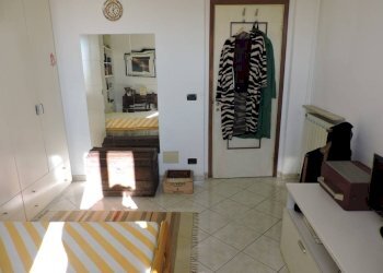 Camera da letto - Attico via San Pier d'Arena, 22, Genova (zona Sampierdarena) - foto 16