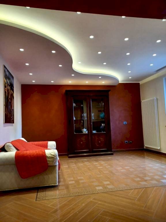 Salone - Four-room apartment via Ginestrelle, San Giorgio del Sannio - photo 1