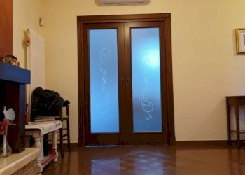 Salone - Quadrilocale via Ginestrelle, San Giorgio del Sannio - foto 3