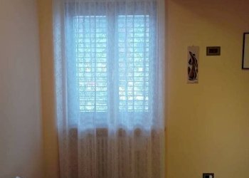 Stanza arredata - Quadrilocale via Ginestrelle, San Giorgio del Sannio - foto 6