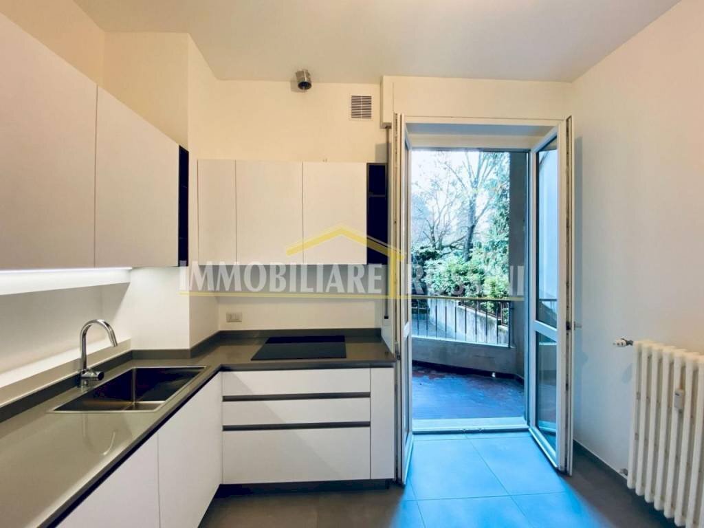 Cucina - Appartamento via San Pedrino, 18, Varese - foto 3