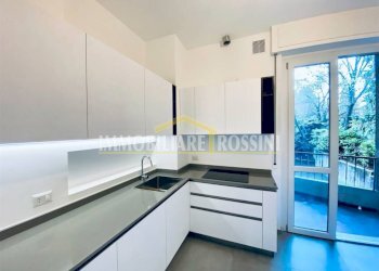 Cucina - Appartamento via San Pedrino, 18, Varese - foto 1