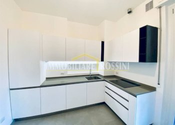Cucina - Appartamento via San Pedrino, 18, Varese - foto 2