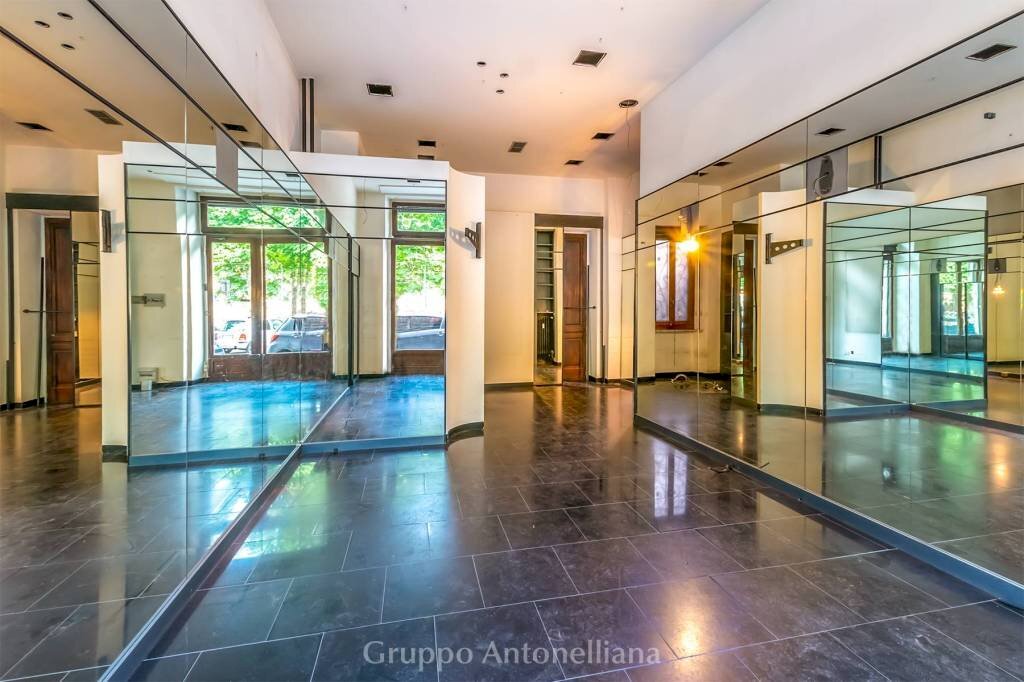 interni - Shop corso Re Umberto, 72, Torino - photo 2