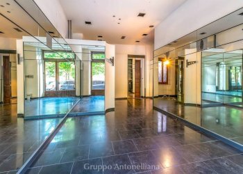 interni - Shop corso Re Umberto, 72, Torino - photo 2