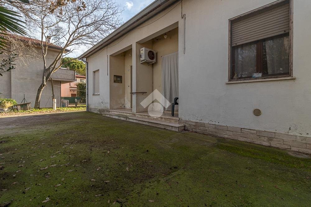 Villa Via Becchi Tognini Est, Ravenna (zona San Zaccaria) - foto 3