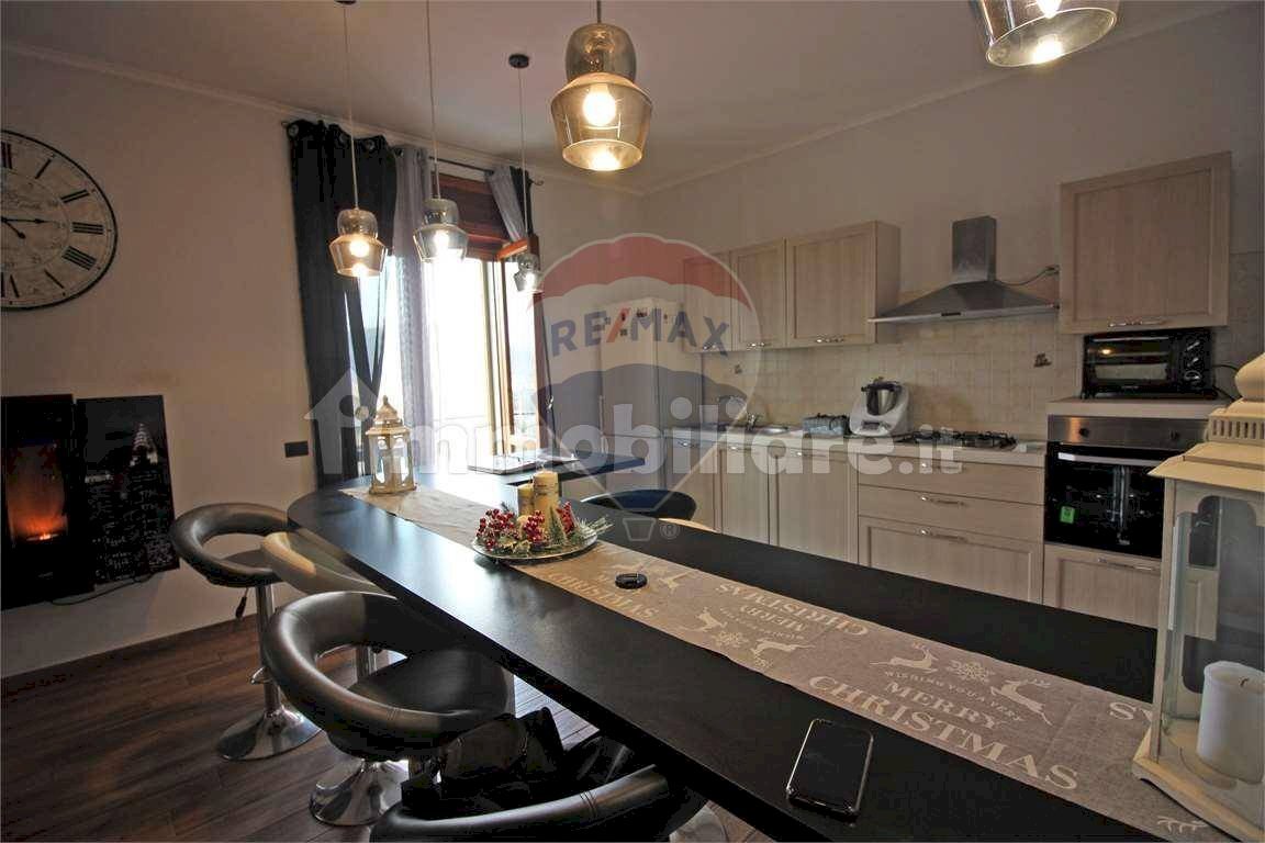 Apartment Via Arcangelo Corelli, Napoli (neighborhood Pianura) - photo 1