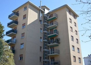 Facciata - Quadrilocale corso Leonardo da Vinci, 33, Gallarate - foto 1