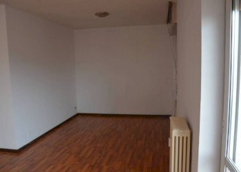 Cucina - Trilocale corso Leonardo da Vinci, 33, Gallarate - foto 7