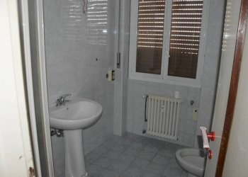 Bagno - Trilocale corso Leonardo da Vinci, 33, Gallarate - foto 9