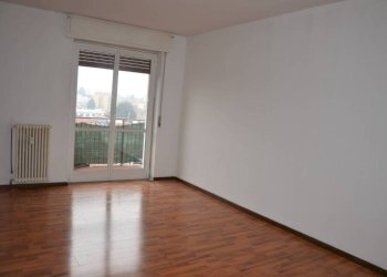 Camera da letto - Trilocale corso Leonardo da Vinci, 33, Gallarate - foto 16