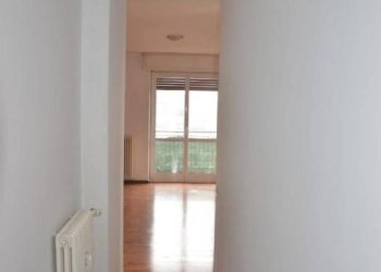 Corridoio - Trilocale corso Leonardo da Vinci, 33, Gallarate - foto 18