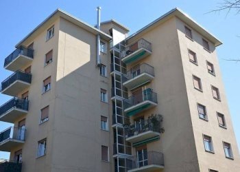 Facciata - Trilocale corso Leonardo da Vinci, 33, Gallarate - foto 19