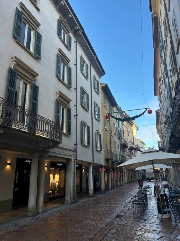 Zona - Two-room apartment via Giuseppe Ferrari, Varese - photo 1