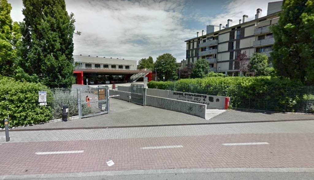 Ingresso - Box via Camillo Ranzani, 14, Bologna (neighborhood San Donato) - photo 1