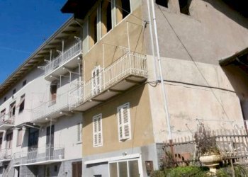 Facciata - Villa Frazione Foglia, 5, Vallanzengo - foto 5