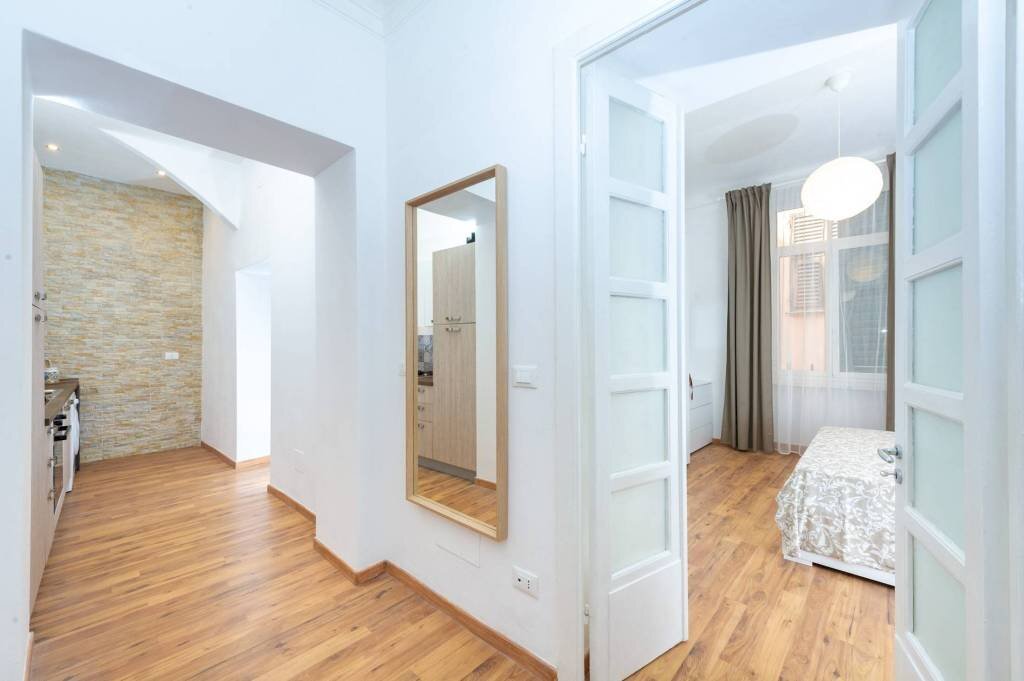 Interno appartamento - Trilocale via Antonio Gramsci, 39, Genova (zona Centro Storico) - foto 1