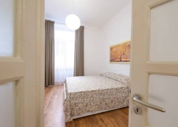 Camera da letto - Appartamento via Antonio Gramsci, 39, Genova (zona Centro Storico) - foto 4